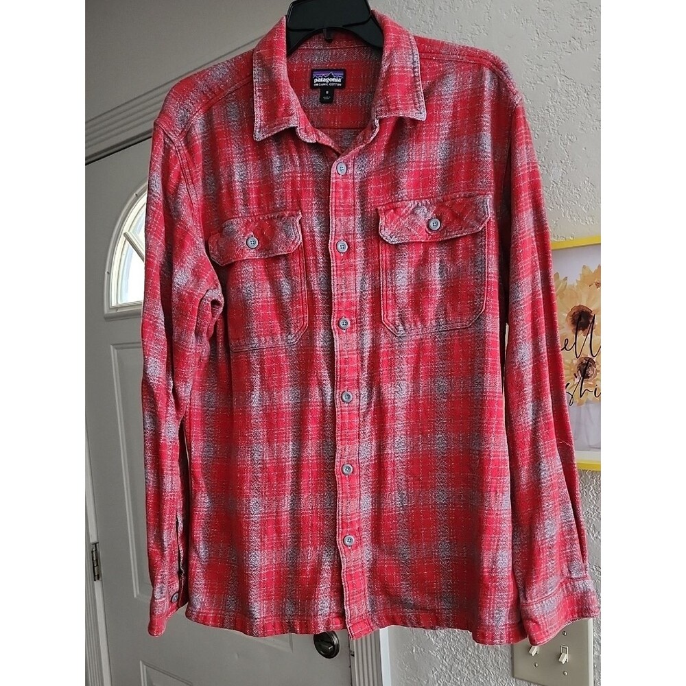Patagonia Red and Gray Plaid Button-Down Shirt Sz M Organic Cotton Super Soft